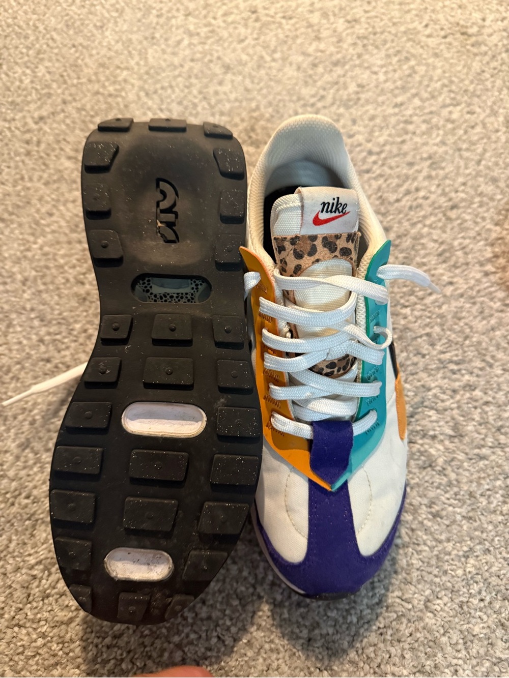 Nike sneakers - Picture 2 of 3